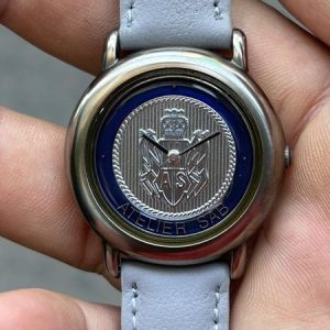Atelier Sab Quartz Vintage watch stainless Steel back V701-6F10 / case no.0D7980 , made in Japan.