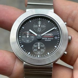 SEIKO Chronograph Men's Wristwatch Watch V657-8140 Quartz/ case no.220051 , made in Japan .