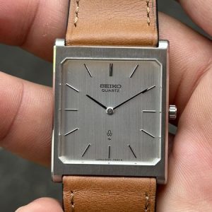 Seiko Quartz watch 2620-5220 stainless steel / case no.930463 , made in Japan.