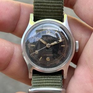 Vintage DOXA Locle Military Manual winding / case no.4370111, Swiss made.
