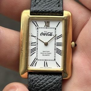 Seiko Coca Cola tank Quartz Watch VT00-5A20NT , made in Japan.
