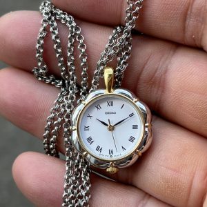 Seiko Necklace Quartz Watch 1F21-0A10 / case no.740012, made in Japan.