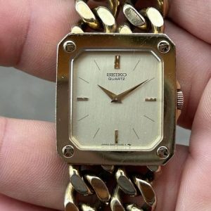 Seiko Quartz 1120-5010 Man watch HGC ST.Steel Back/ case no.360660 , made in Japan.