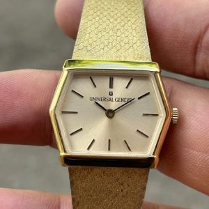 Universal Geneve Hexagon Manual winding watch Ref. 542581 Cal.2-42 / case no.3552853 , Swiss made.