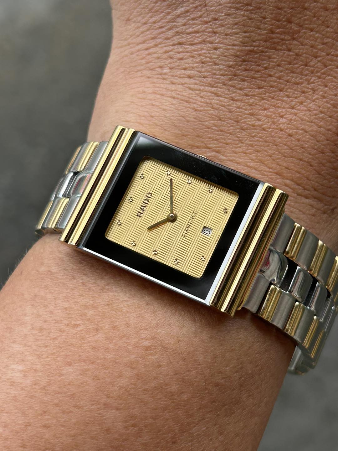 メンズ 腕時計 RADO FLORENCE SAPPHIRE CRYSTAL 118.3681.2 ラドー フローレンス サファイア クリスタル クォーツ サファイアガラス(R1899awxYGG) 459339480_1079978280797051_755