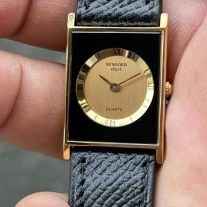 Sunlord tank Quartz Watch LP1759B / case no.9105 , made in Japan.