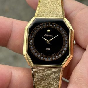 Orient Quartz Vintage watch KW-D80 Stainless Steel back, made in Japan.