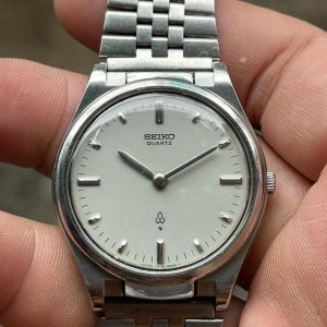 Vintage Seiko Braille Quartz Watch 7518-8000/ case no.090159 , made in Japan .