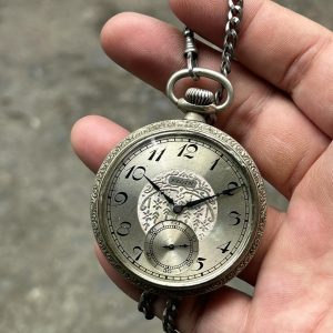 Vintage Elgin Pocket manual winding watch case no.23058, made in USA.