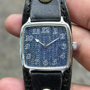 Vintage Tomony hand winding watch 8000-1160, made in Japan.