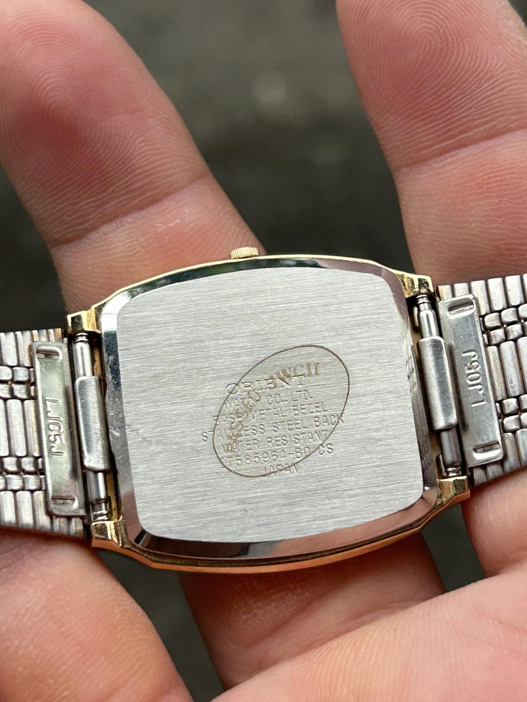 Orient VX Quartz Vintage watch IT585964-B0, made in Japan