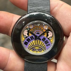 Anna Sui quartz watch 7N01-0G80/ case no.8N0130, made in Japan.