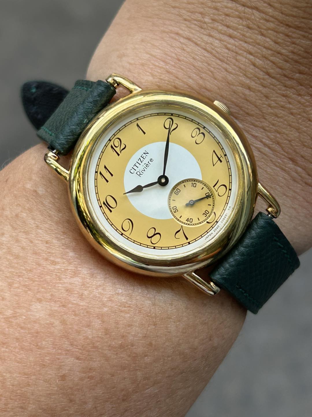 Citizen Antique Riviere Quartz Mens Watch 2040-205545 K/ case no