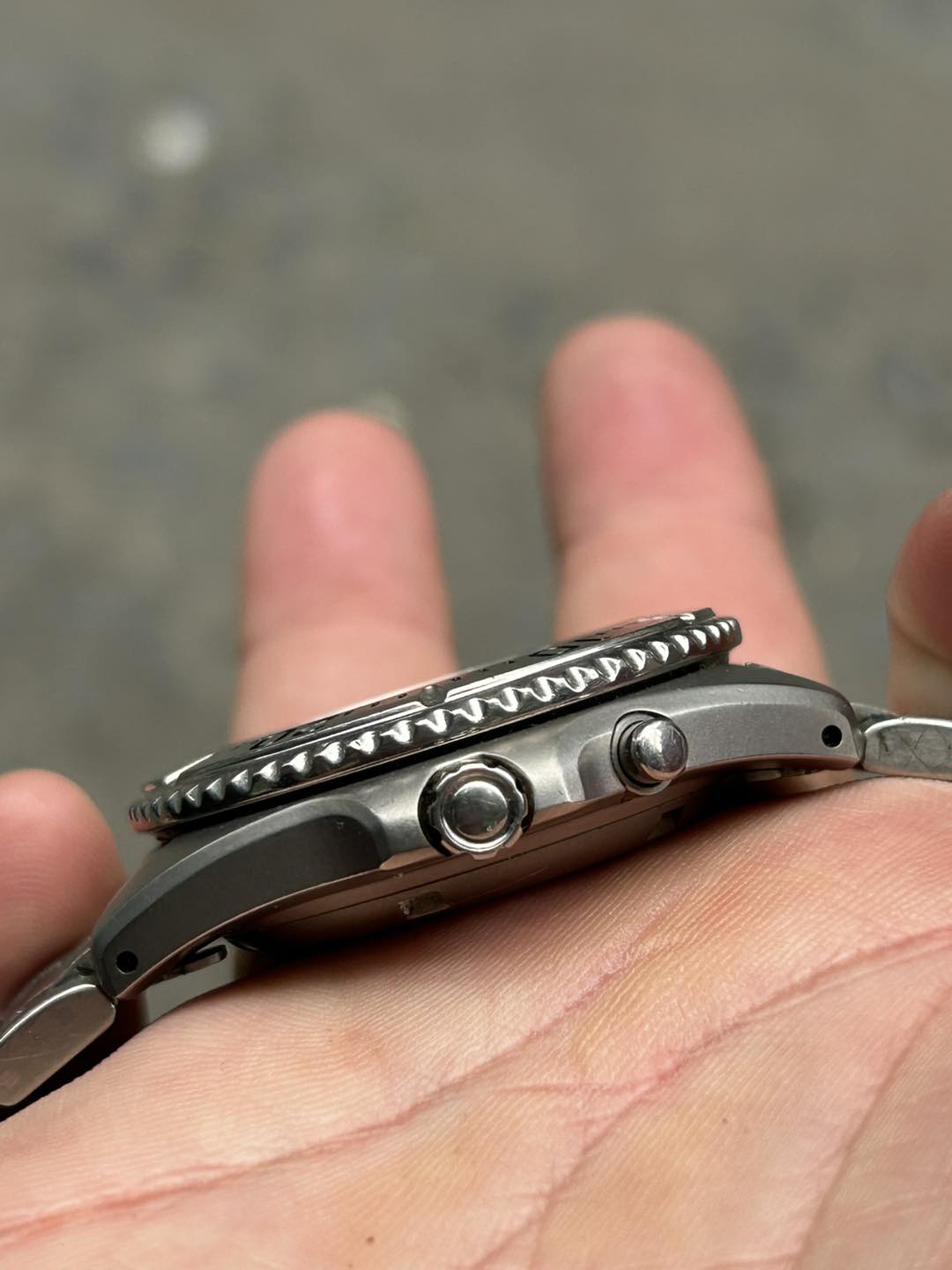 Seiko AGS Diver Quartz Gray Ghost Titanium Scuba 200m 5M43-0B70