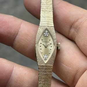 Vintage Wittnauer Ladies Manual Winding watch , Swiss made.