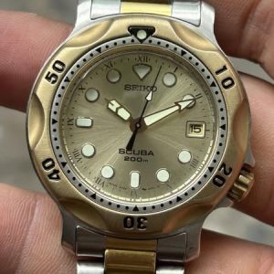 Seiko Diver Quartz Scuba 200m 5H25-6000/ case no.050305, made in