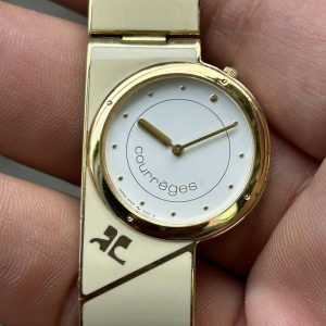 Courreges Seiko Quartz Watch 2P20-0290 Base metal St.Steel back/ Case no.660564 , made in Japan.