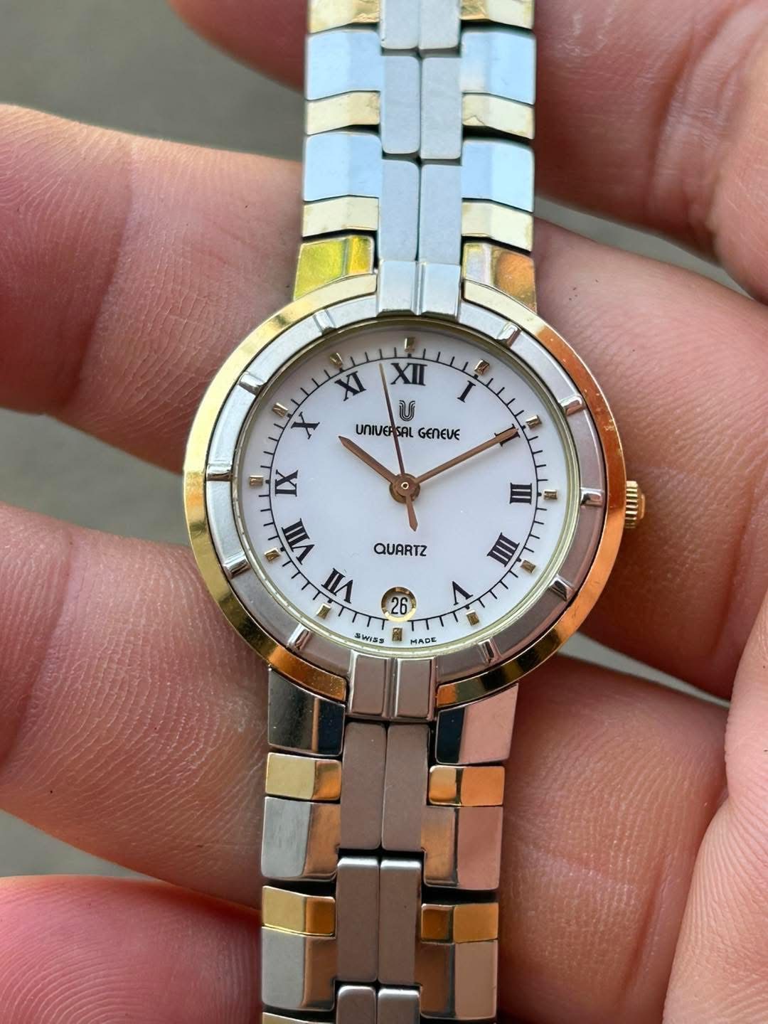 UNIVERSAL GENEVE lady Watch Quartz 656.501 / case no.132221, Swiss