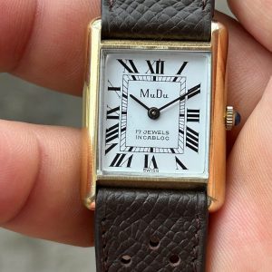 Mudu manual winding 17 jewels incabloc watch, Swiss made.