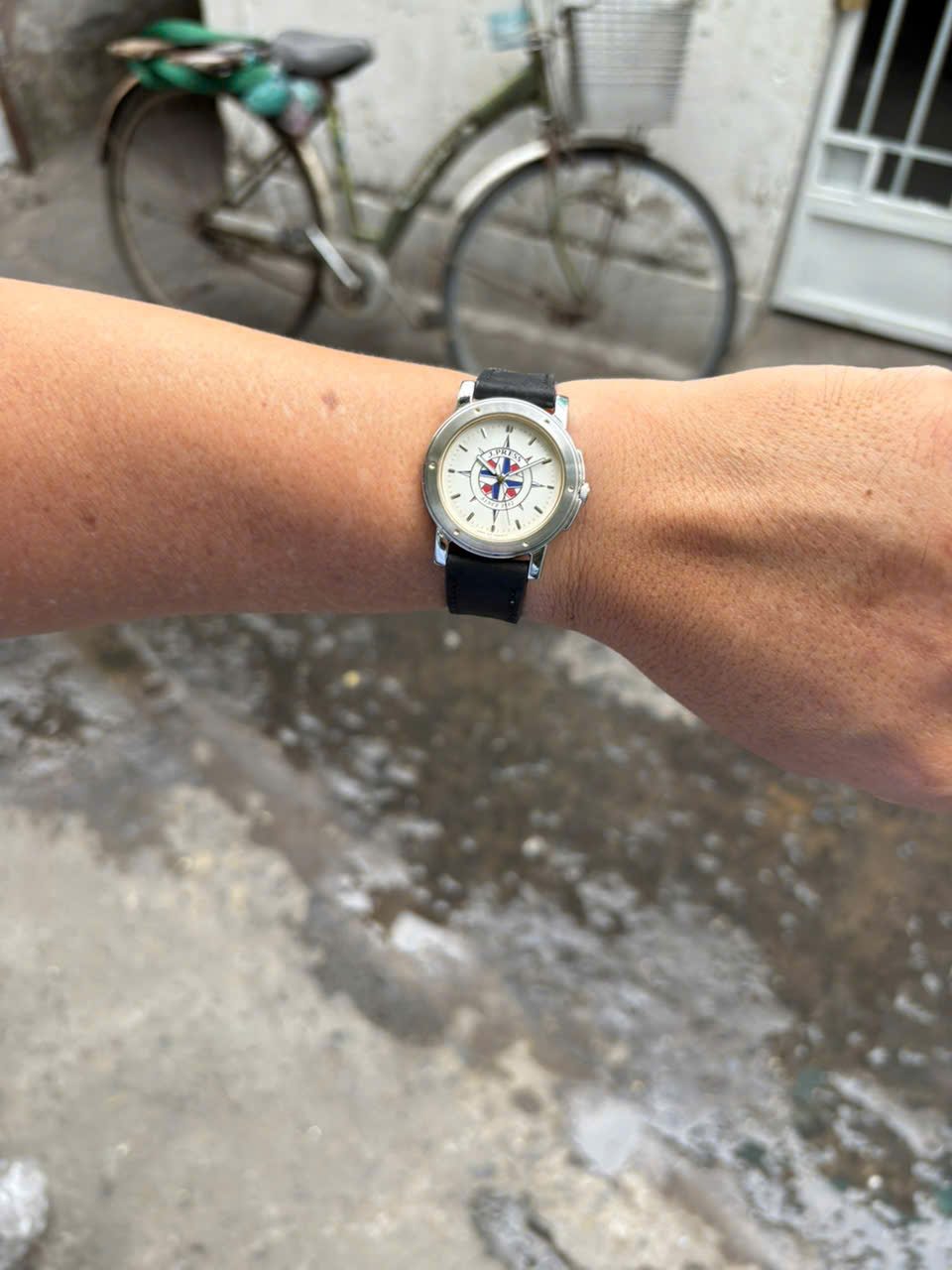 J.Press Quartz watch 6031-G11777 TA / case no.3110909, made in