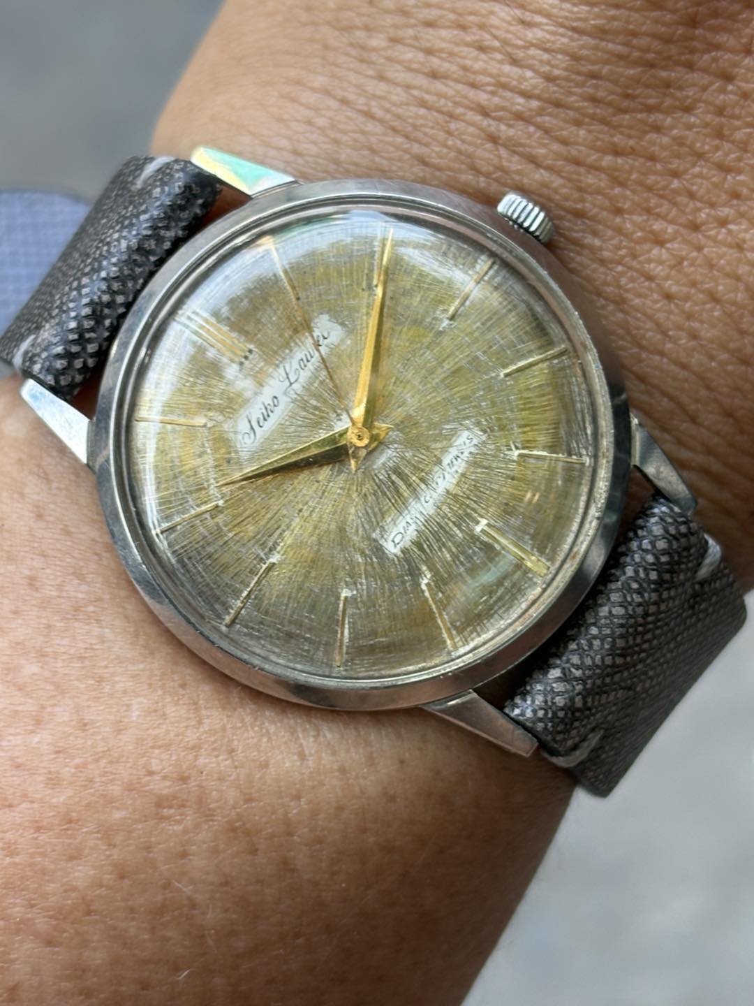 SEIKO LAUREL J14000 DIASHOCK 17石　ローレル Rare! OH 1950's [Exc+5] SEIKO Laurel J14044 17 Jewels Manual