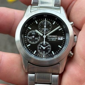 Seiko quartz watches 7T92-0DM0 / case no.390630, made in Japan.