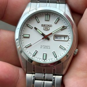 Seiko 5 automatic watch 7S26-03B0 day date, made in Japan.