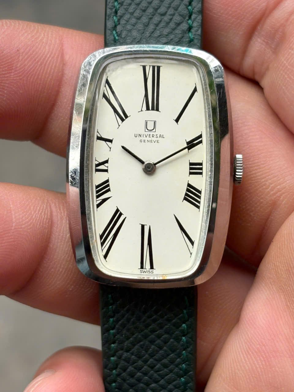 Vintage Universal Geneve manual winding 17 Jewels Cal.42 842117/03