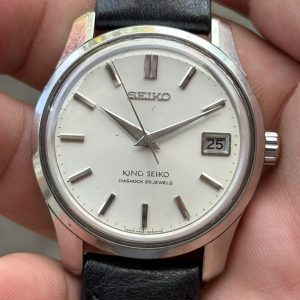 King Seiko 25 Jewels hand winding,4402-8000/ case no.6006643, made in Japan .