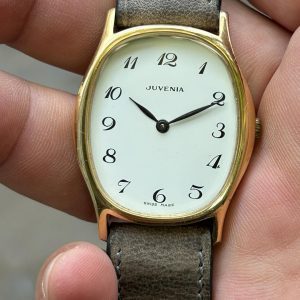 Juvenia 17 jewels hand winding watch /case no.1150787 , Swiss made .