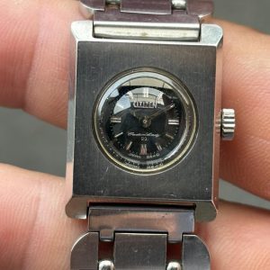 Vintage Citizen Lady 23 Jewels Manual winding watch RHOS51113-Y / case no.8010422, made in Japan.