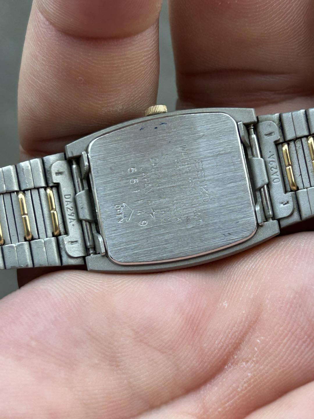 セイコー　2A22-5170 稼働 Seiko Quartz 2A22-5170, case no.551149, made in Japan. – Long's
