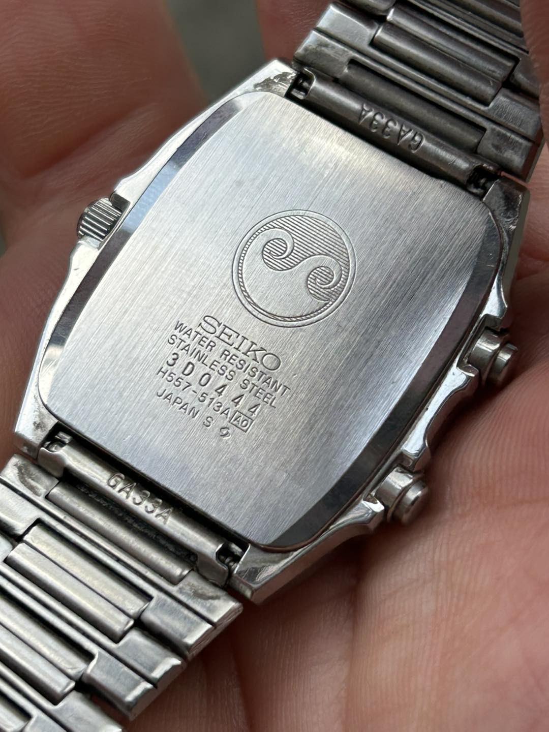 VINTAGE SEIKO H557-5130A ,SILVERWAVE DIGITAL/ANALOGUE / case