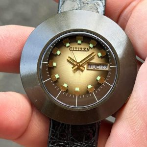 Citizen 21 jewels automatic 4-652673 TA, made in Japan/ case no.40300237, made in Japan.