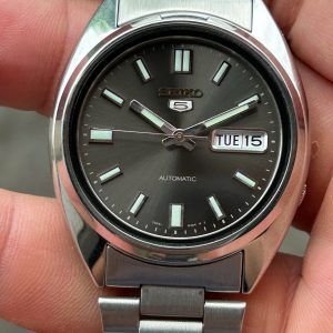 SEIKO 7S26-02E0 AUTOMATIC MEN'S WATCH , made in Japan.
