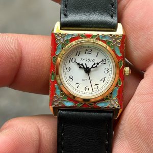 Tesoro quartz watch, size 24.5x31.5, made in Japan.