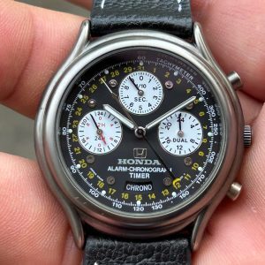 Honda Collection Hall Chrono NR45-7A30 Quartz Men Watch / case no.3D5301 , made in Japan.
