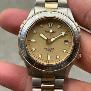 Seiko Diver Quartz Scuba 200m 5H25-6A00/ case no.861614, made in Japan.
