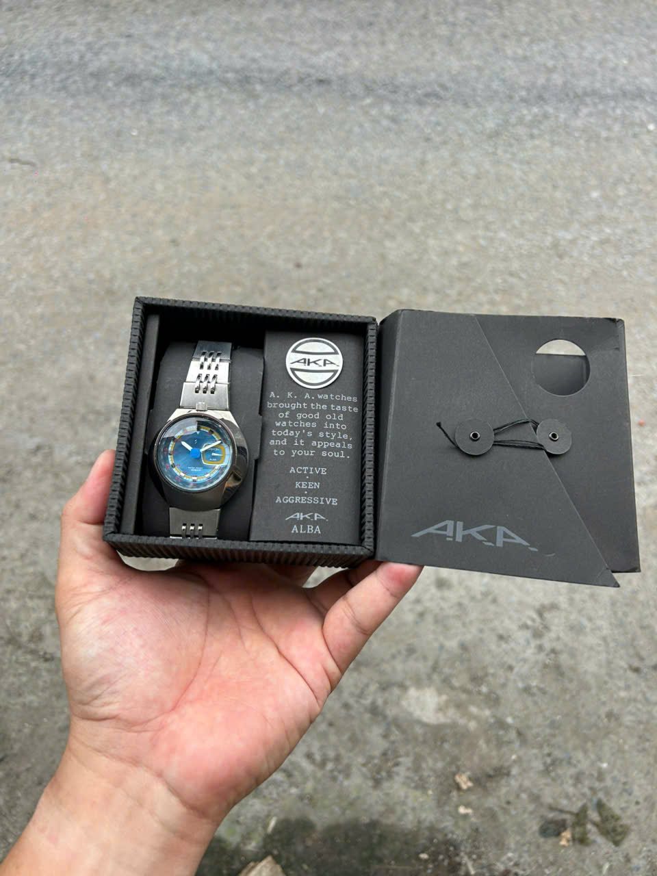 Seiko Alba AKA Quartz Watch V707-0A10, case no.724973, made