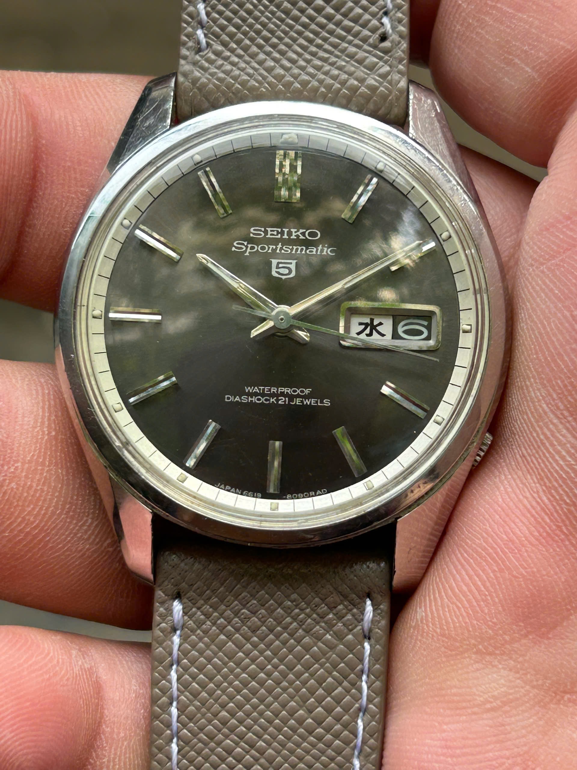 Seiko 5 Sportsmatic WATERPROOF DIASHOCK 21 JEWELS 6619- 8120 day