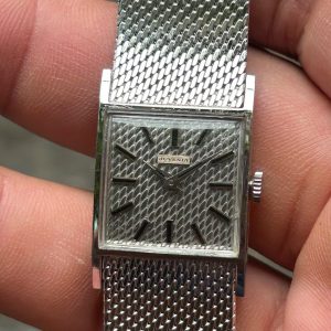 Juvenia 17 jewels hand winding Cal.765 / case no.918319, Swiss made . All original parts with good condition.