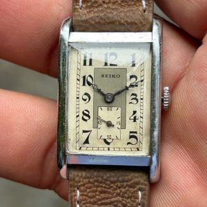 Vintage Seiko Tank manual winding Watch, made in Japan.