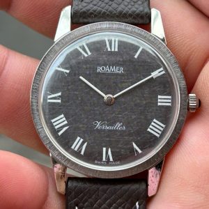 Roamer Versailles Vintage Winding 17 Jewels Watch, case no.487.8390.002 , Swiss made .