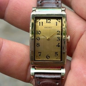 Seiko Quartz 1220-5270 watch base metal ST.Steel Back, case no.612927 , made in Japan.