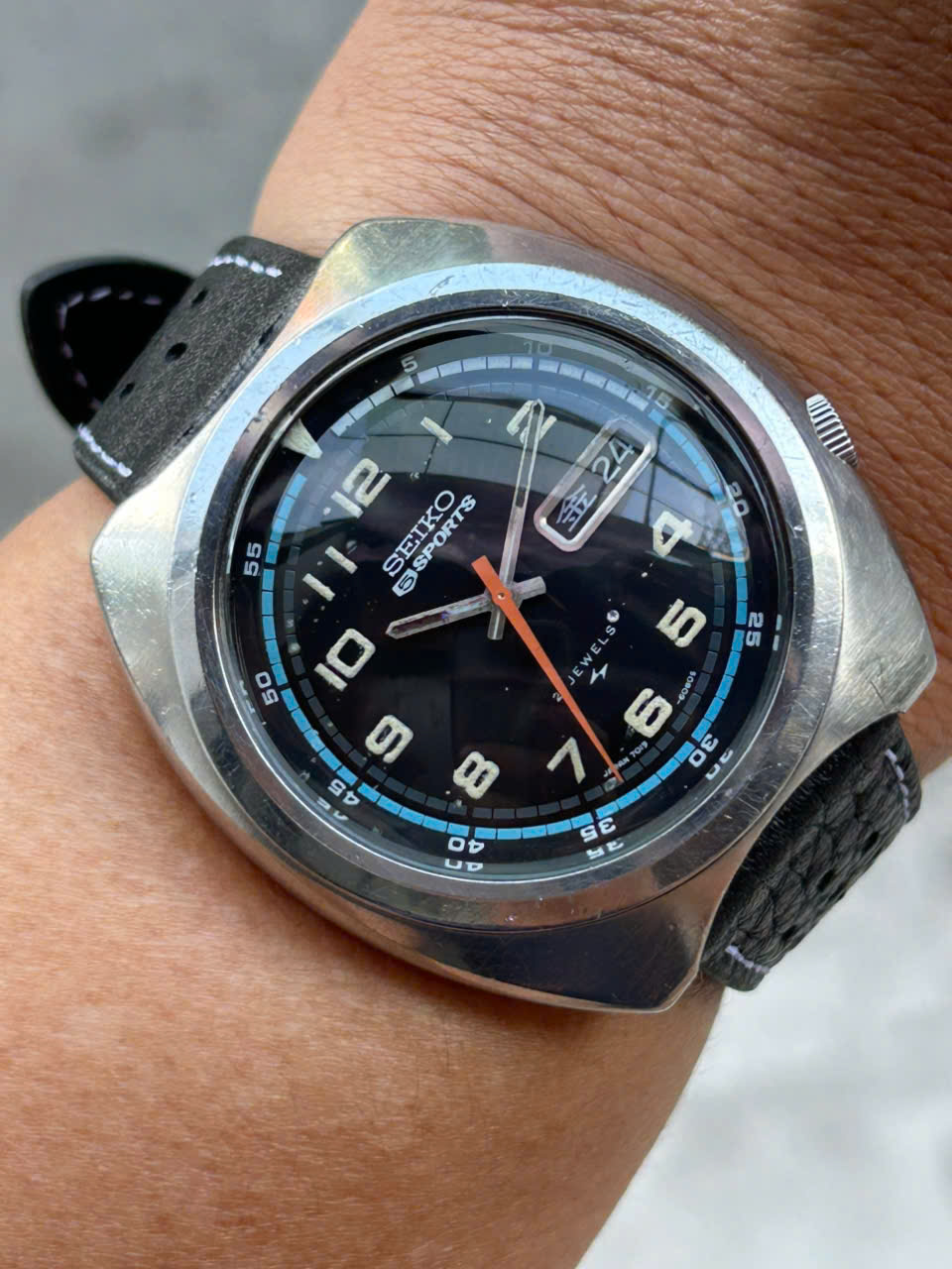 Seiko 5 Sports automatic watch 7019-6040 day date, case no.121605