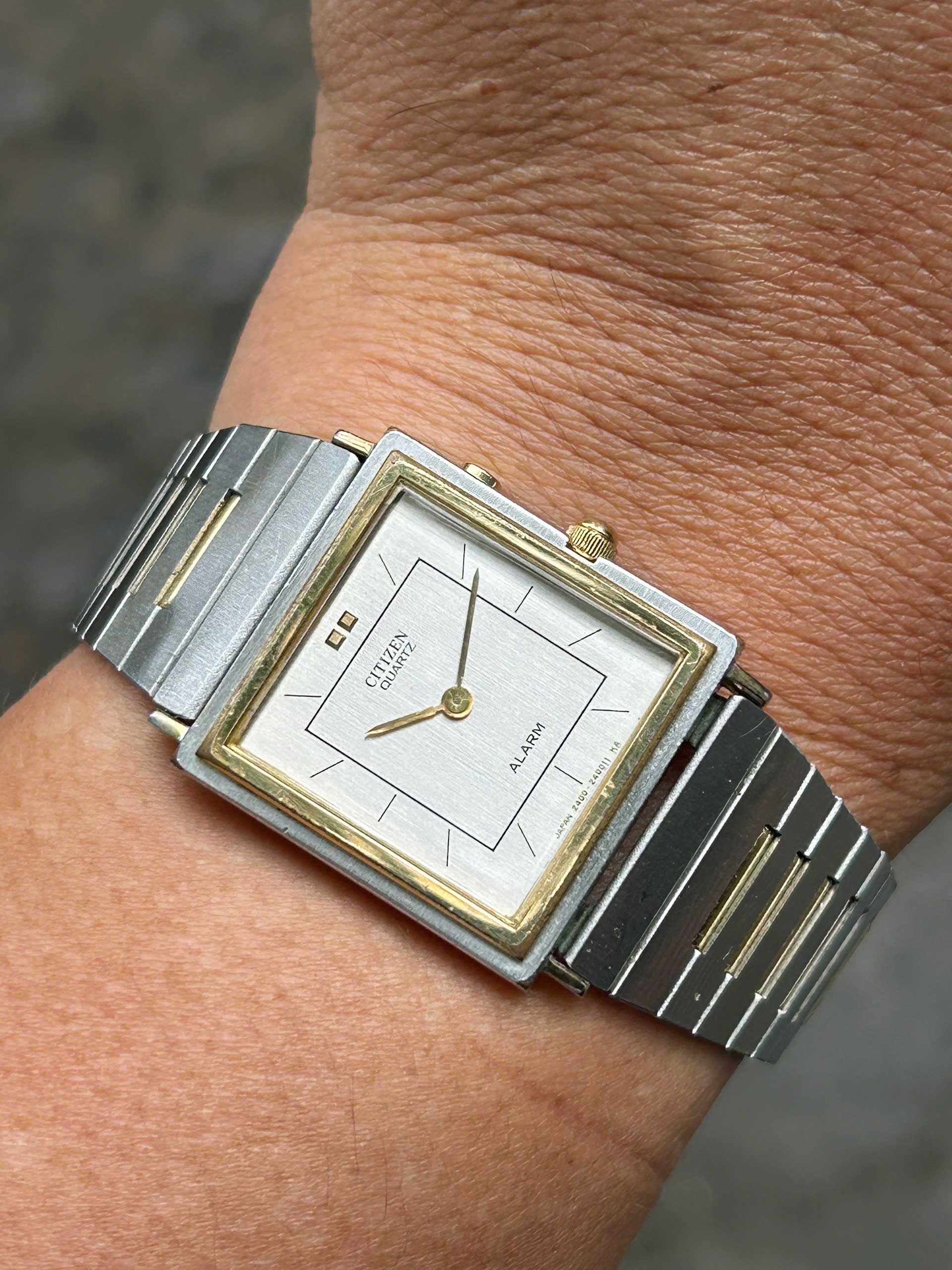 カズト Citizen Attesa Hakuto-R Black Dial Titanium Bracelet Watch 45mm