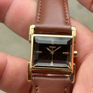 Seiko Wired 1N01-0KN0 quartz watch/ case no.684046, made in Japan.