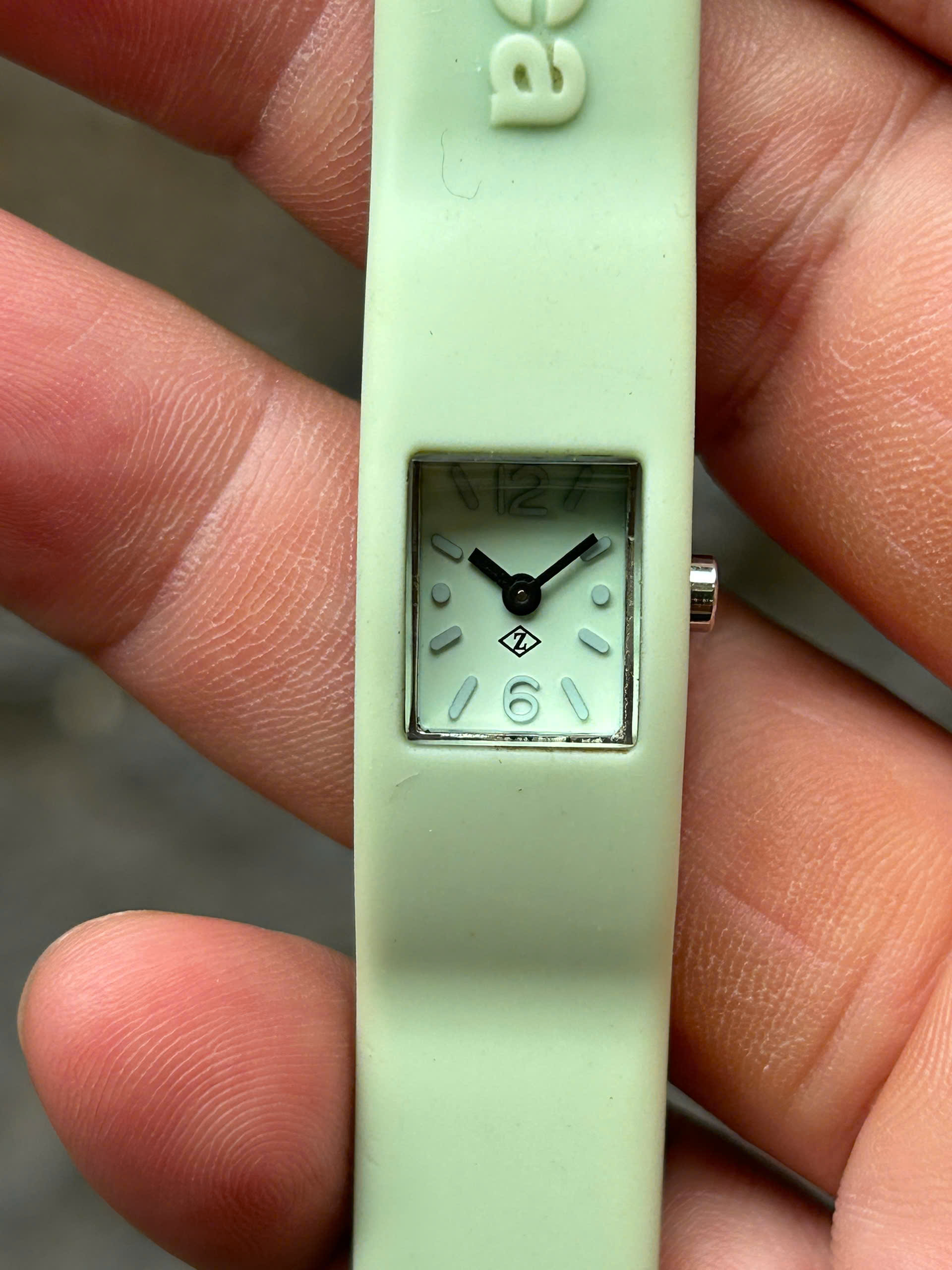 CLICK-DILE CABANE de ZUCCa WATCH ホワイト CLICK-DILE CABANE de ZUCCa WATCH ホワイト WTS] RARE Seiko