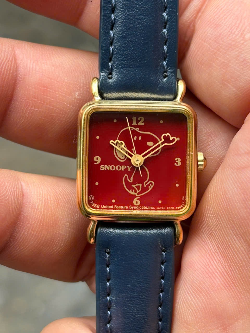 Citizen Vega Snoopy Quartz 2038-394925 Vintage watch / case no