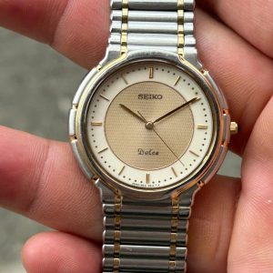 Seiko Dolce Quartz Watch 5E31-6B20, case no.097090, made in Japan.